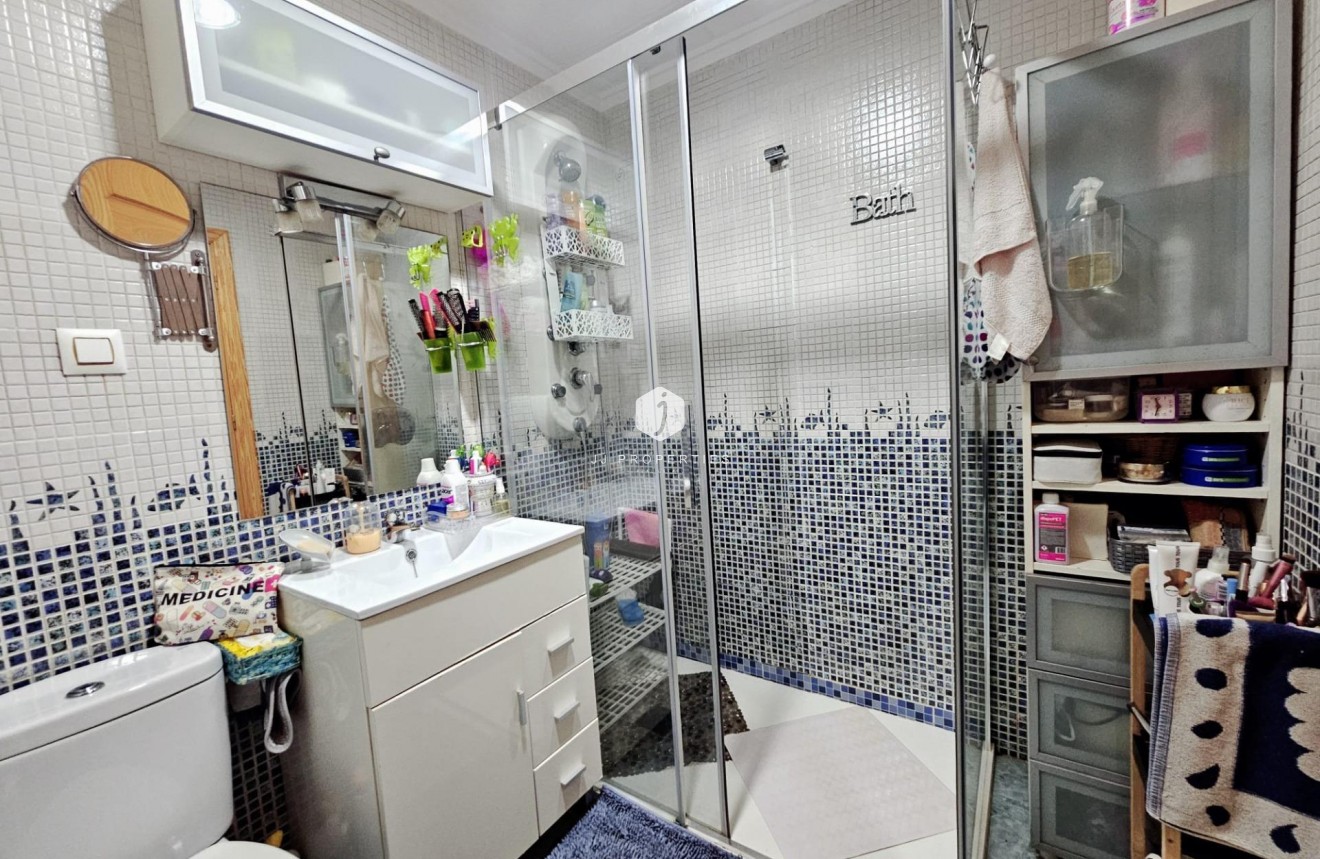 Tweedehands - Bungalow -
Torrevieja - La Siesta - El Salado - Torreta