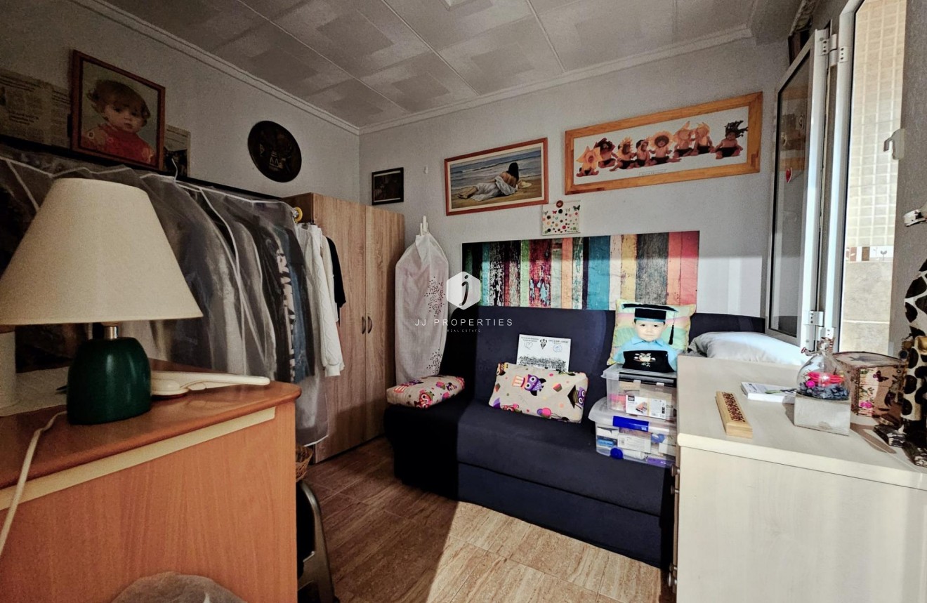 Tweedehands - Bungalow -
Torrevieja - La Siesta - El Salado - Torreta