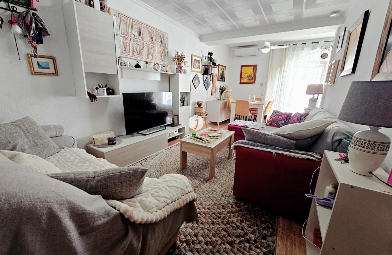 Tweedehands - Bungalow -
Torrevieja - La Siesta - El Salado - Torreta