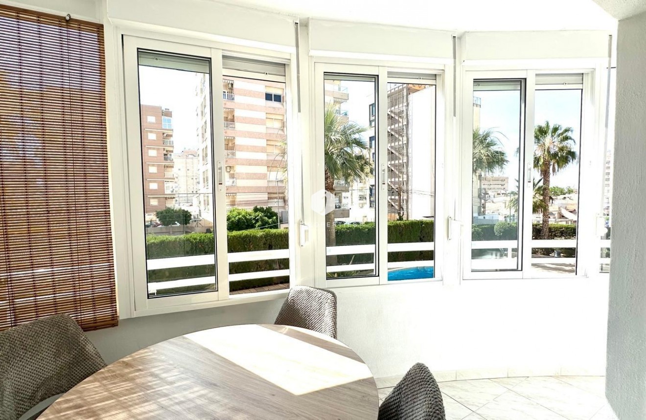 Tweedehands - Appartement / flat -
Torrevieja - Playa del Cura
