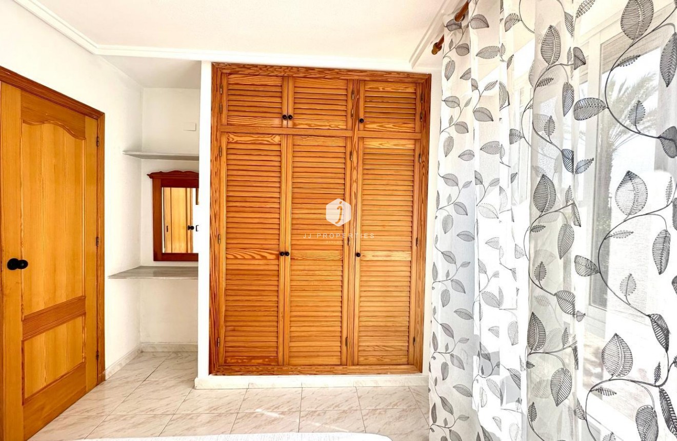 Tweedehands - Appartement / flat -
Torrevieja - Playa del Cura