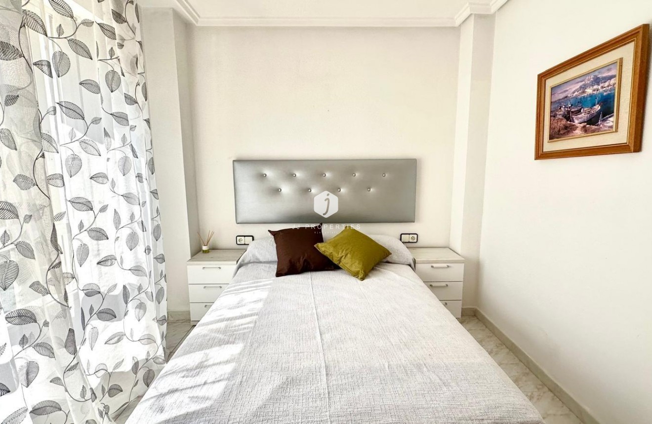 Tweedehands - Appartement / flat -
Torrevieja - Playa del Cura