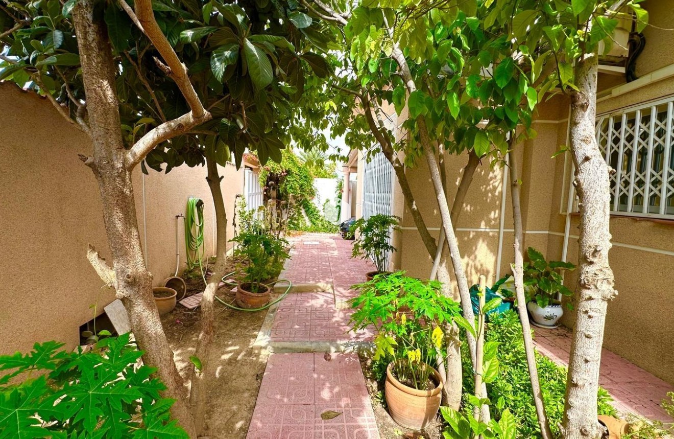 Tweedehands - Villa -
Torrevieja - Los Balcones - Los Altos del Edén