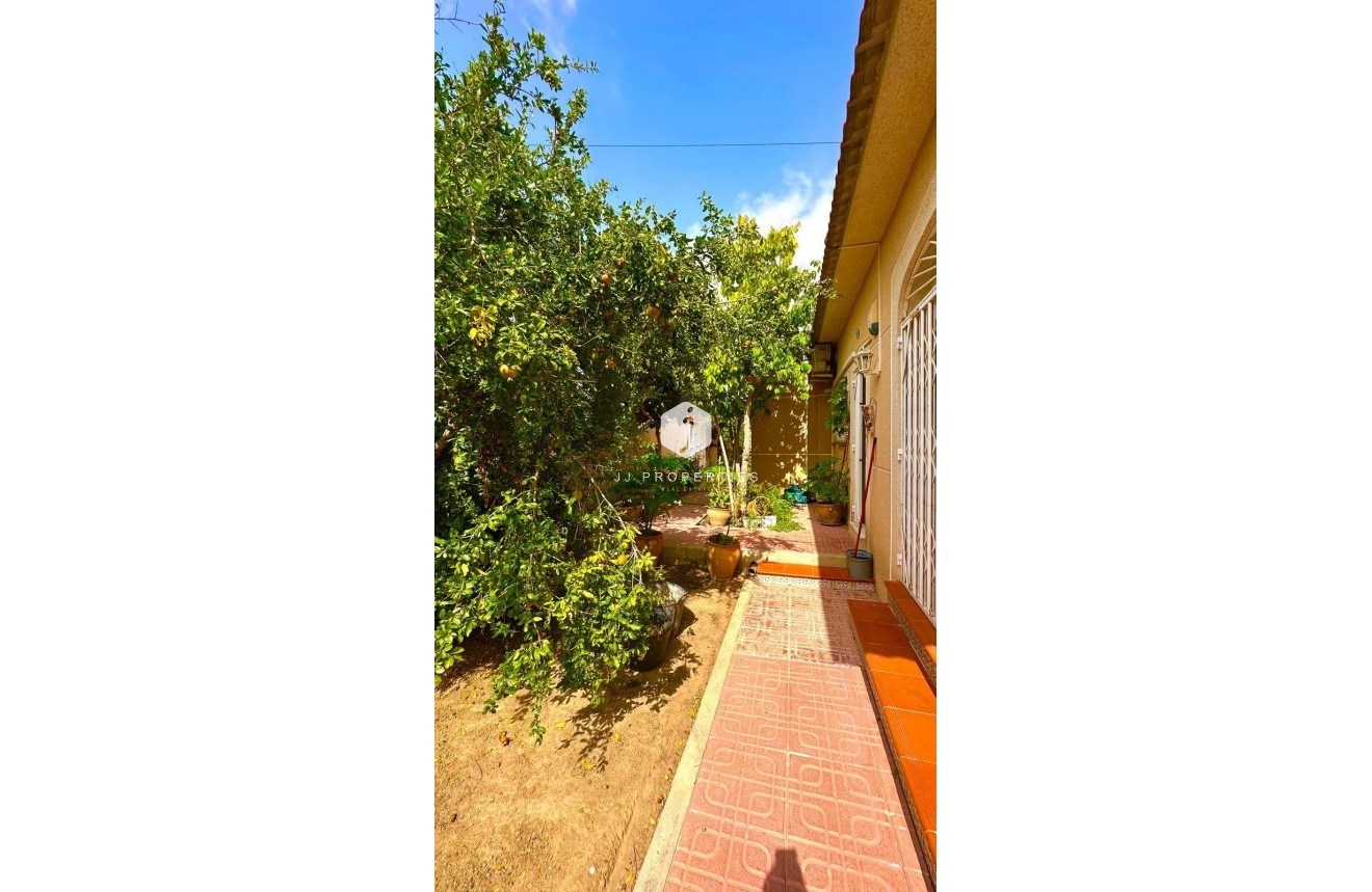 Tweedehands - Villa -
Torrevieja - Los Balcones - Los Altos del Edén