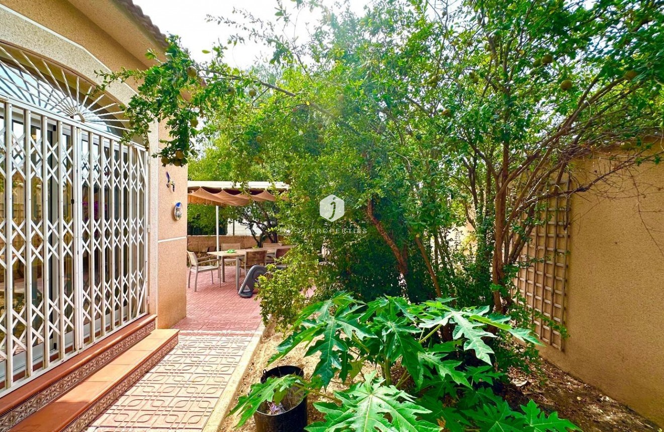 Tweedehands - Villa -
Torrevieja - Los Balcones - Los Altos del Edén