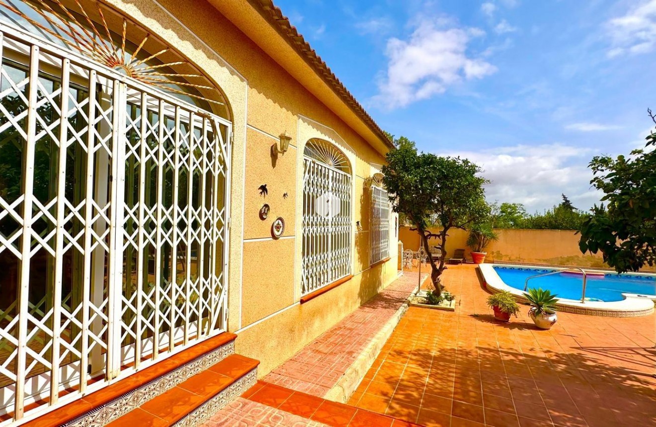 Tweedehands - Villa -
Torrevieja - Los Balcones - Los Altos del Edén