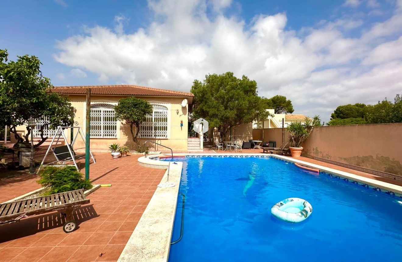 Tweedehands - Villa -
Torrevieja - Los Balcones - Los Altos del Edén