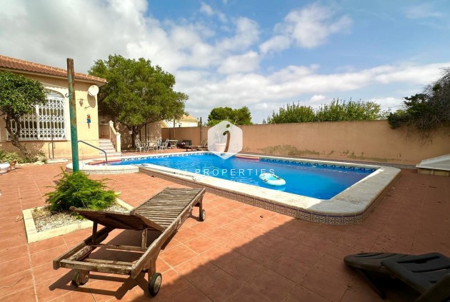 Tweedehands - Villa -
Torrevieja - Los Balcones - Los Altos del Edén