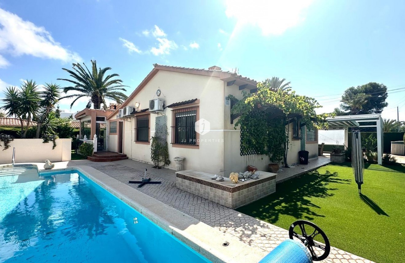 Tweedehands - Villa -
Cabo Roig - Costa Blanca