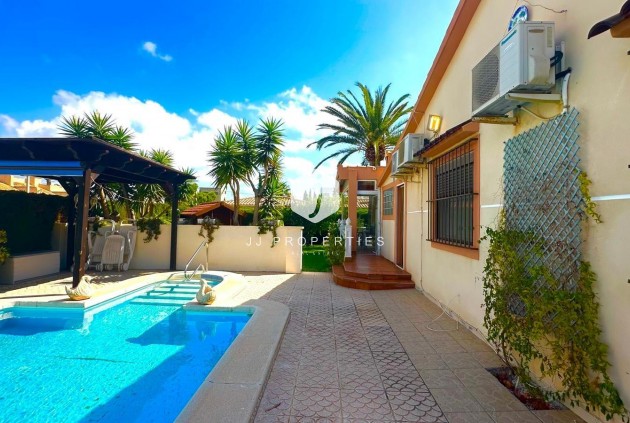 Tweedehands - Villa -
Cabo Roig - Costa Blanca