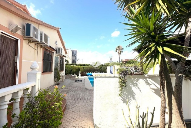 Tweedehands - Villa -
Cabo Roig - Costa Blanca