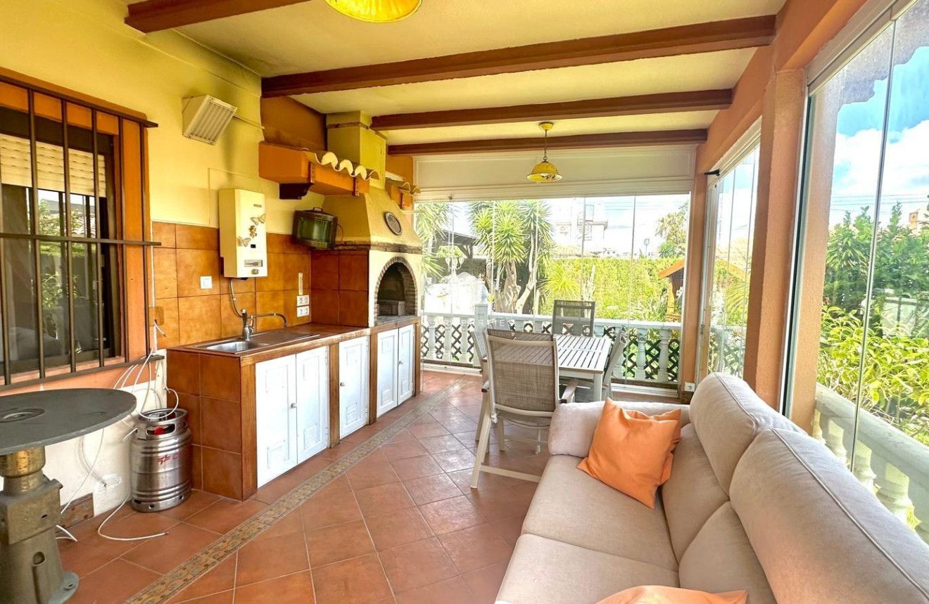 Tweedehands - Villa -
Cabo Roig - Costa Blanca