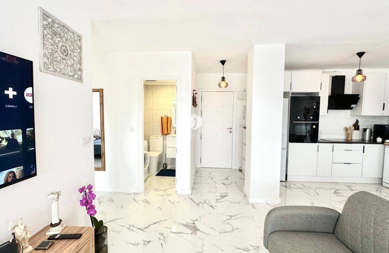 Tweedehands - Appartement / flat -
Torrevieja - Punta prima