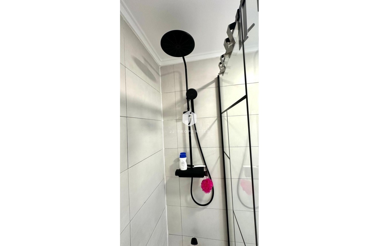 Tweedehands - Appartement / flat -
Torrevieja - Punta prima