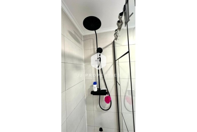 Tweedehands - Appartement / flat -
Torrevieja - Punta prima