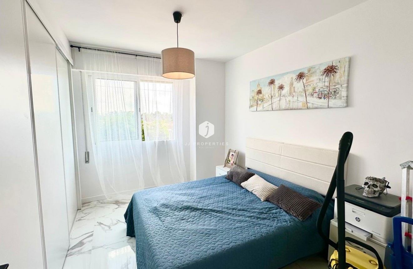 Tweedehands - Appartement / flat -
Torrevieja - Punta prima