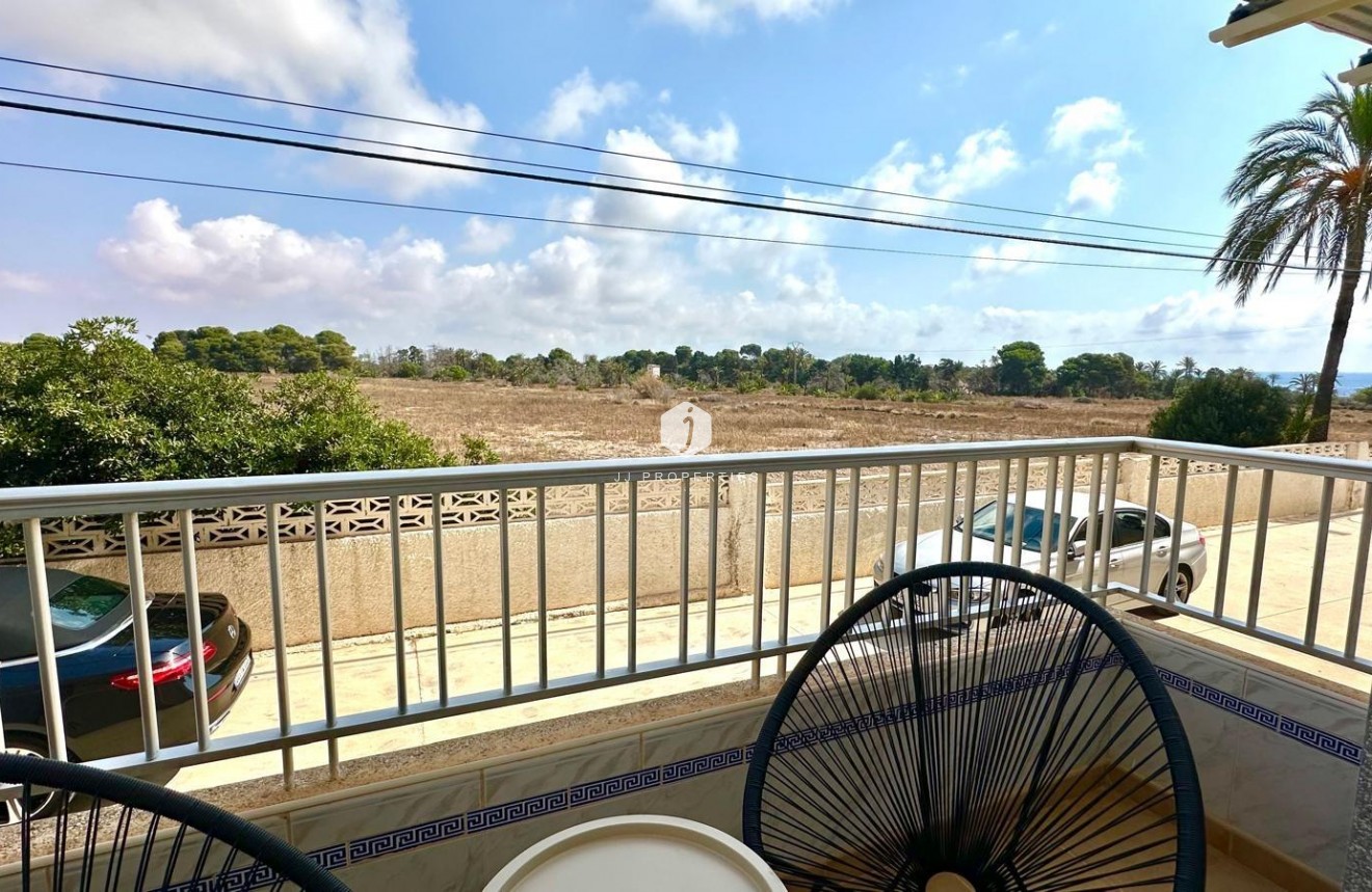 Tweedehands - Appartement / flat -
Torrevieja - Punta prima