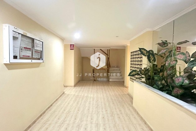 Tweedehands - Appartement / flat -
Torrevieja - Acequion