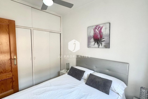 Tweedehands - Appartement / flat -
Torrevieja - Acequion