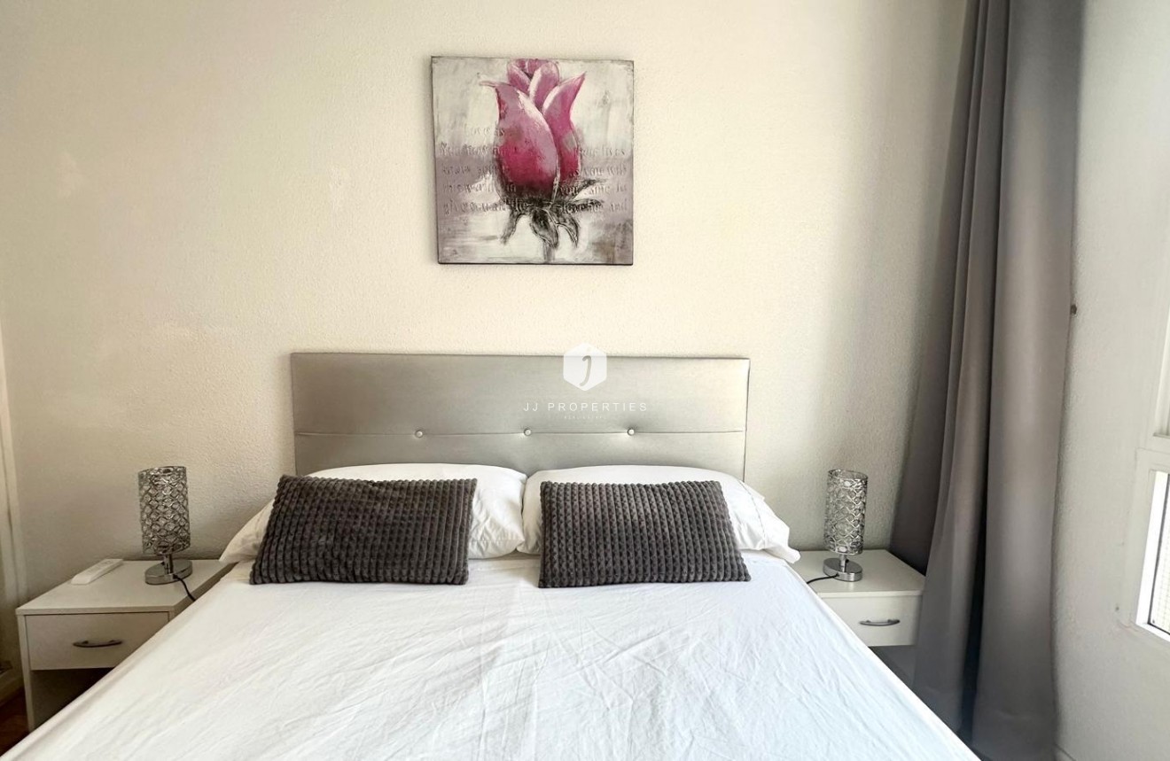 Tweedehands - Appartement / flat -
Torrevieja - Acequion