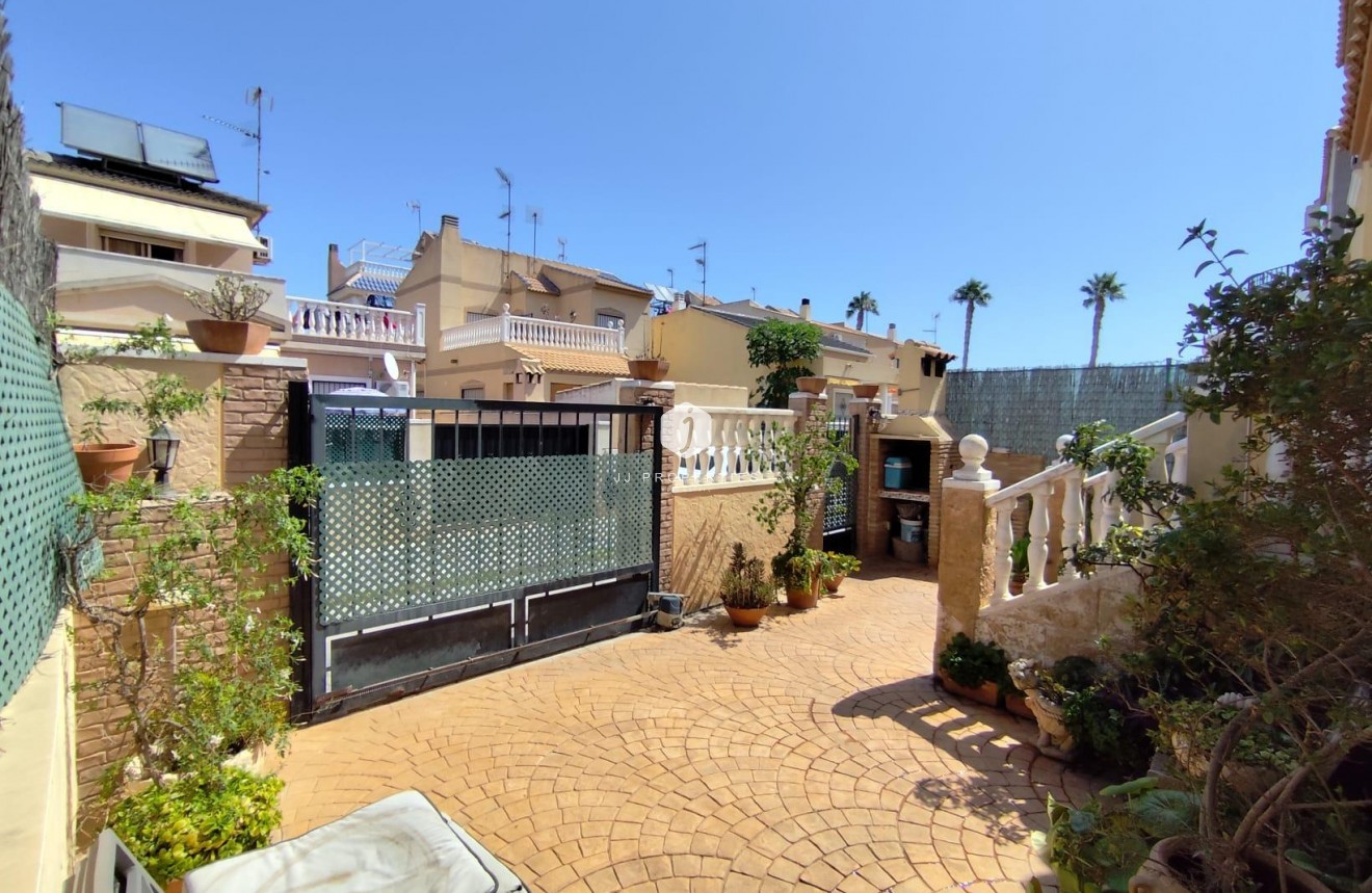 Tweedehands - Villa -
Torrevieja - Aguas Nuevas 2