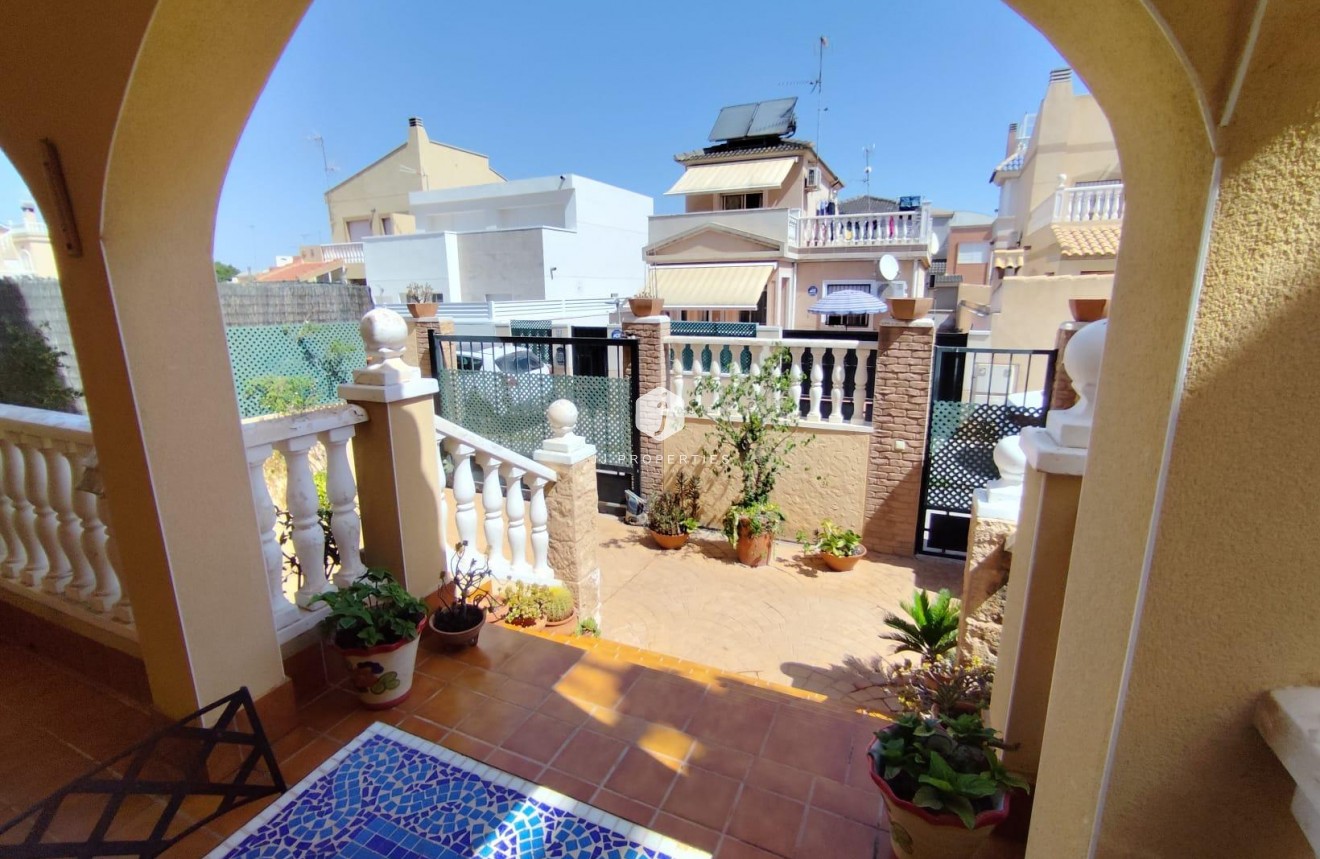 Tweedehands - Villa -
Torrevieja - Aguas Nuevas 2