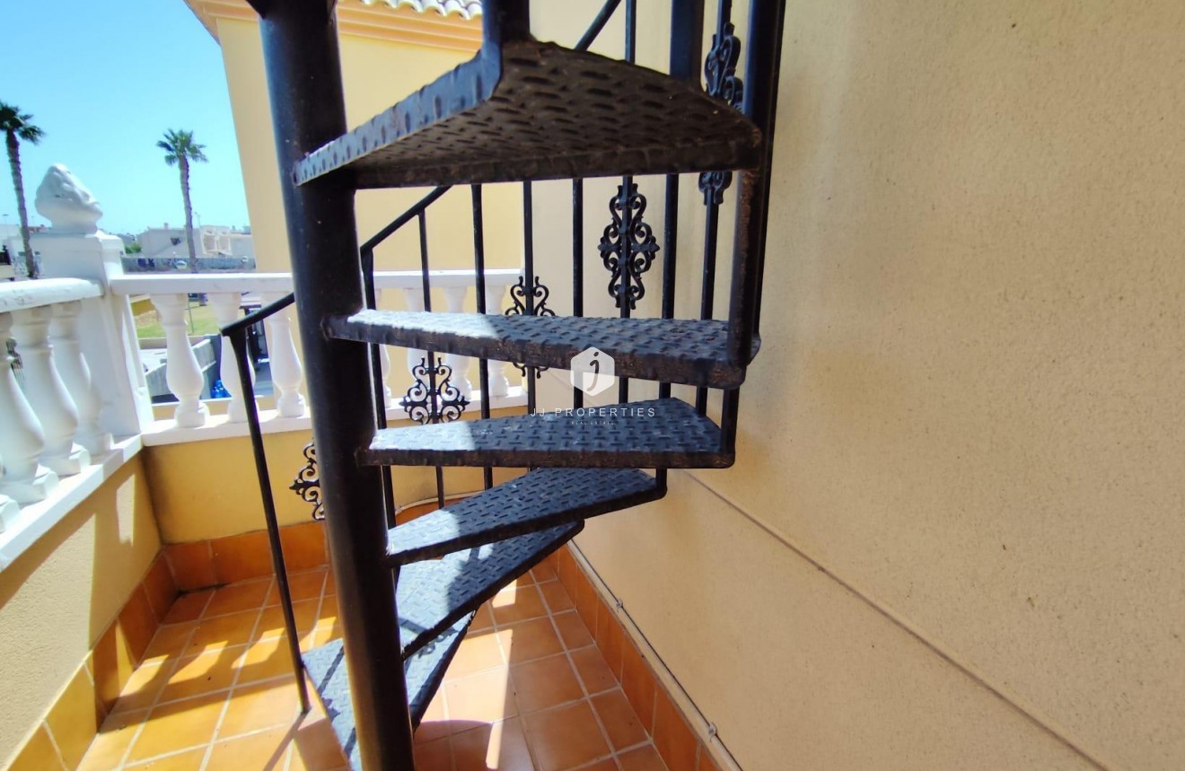 Tweedehands - Villa -
Torrevieja - Aguas Nuevas 2