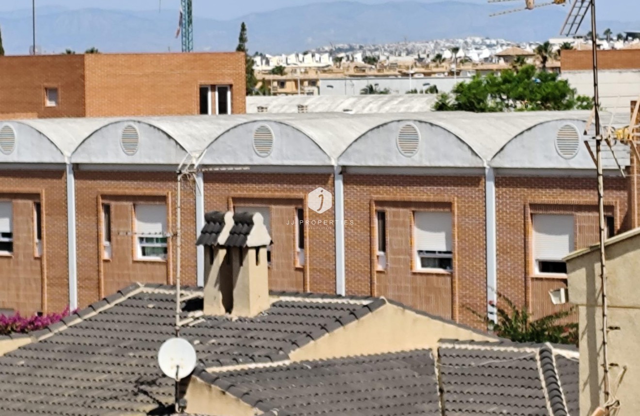 Tweedehands - Villa -
Torrevieja - Aguas Nuevas 2