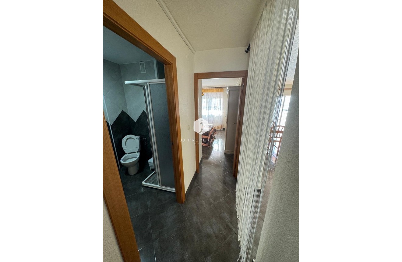 Tweedehands - Appartement / flat -
Torrevieja - Playa del Cura