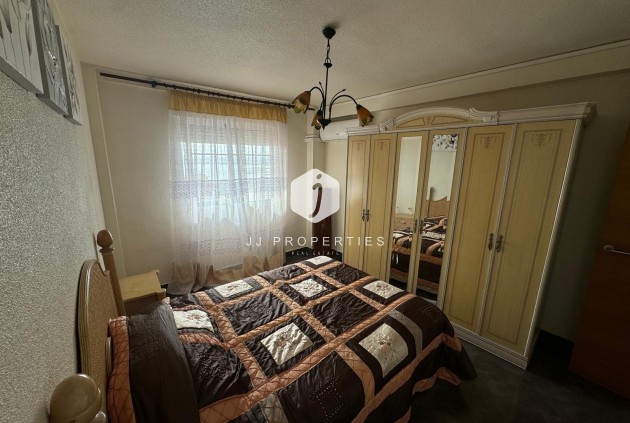 Tweedehands - Appartement / flat -
Torrevieja - Playa del Cura