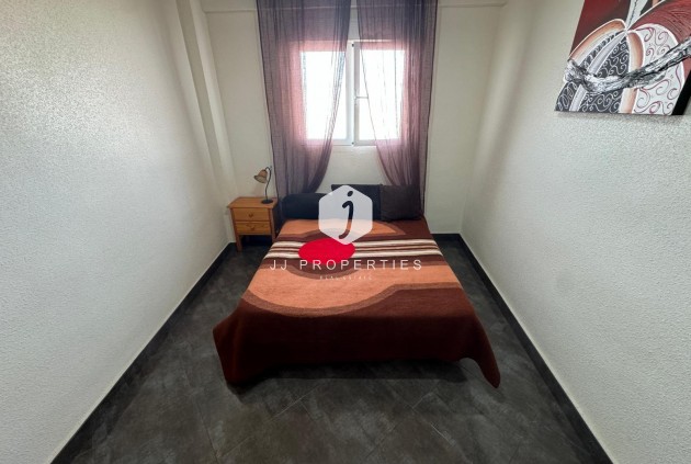 Tweedehands - Appartement / flat -
Torrevieja - Playa del Cura