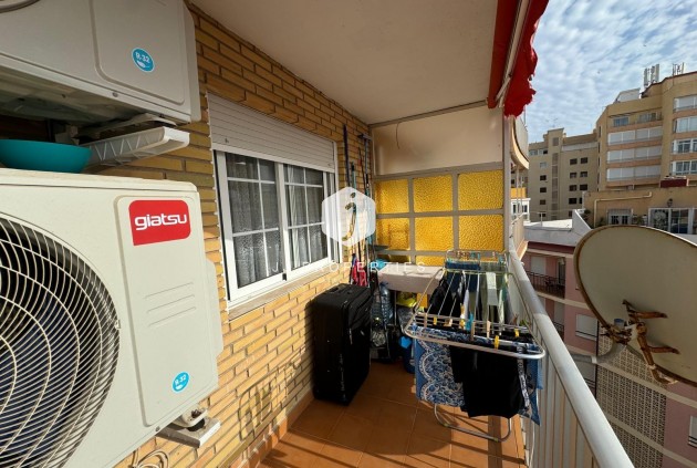 Tweedehands - Appartement / flat -
Torrevieja - Playa del Cura