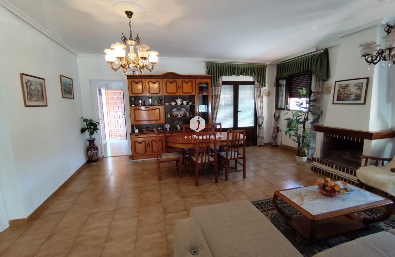 Tweedehands - Villa -
Torrevieja - Estacion de autobuses