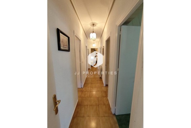 Tweedehands - Villa -
Torrevieja - Estacion de autobuses