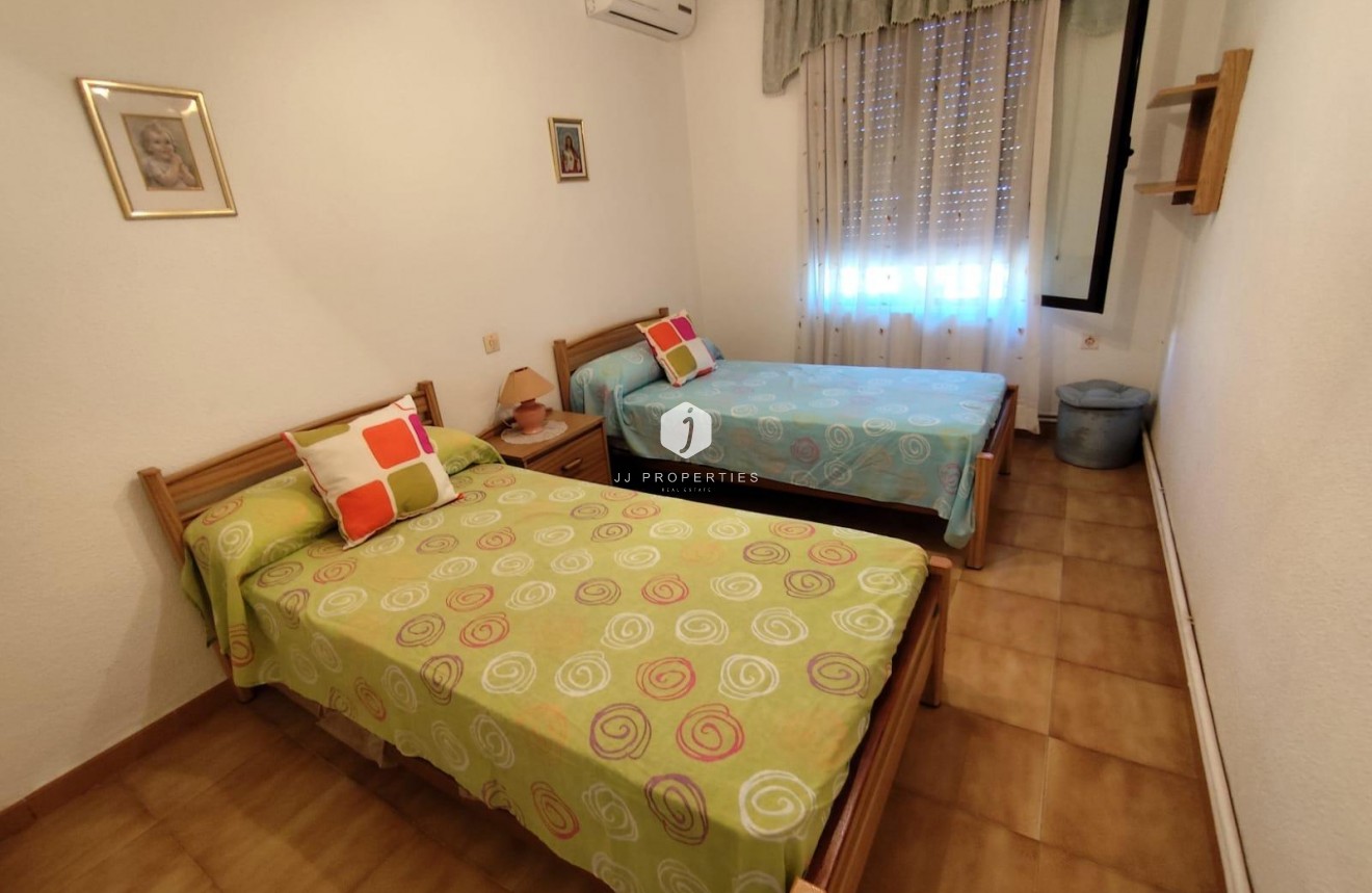 Tweedehands - Villa -
Torrevieja - Estacion de autobuses