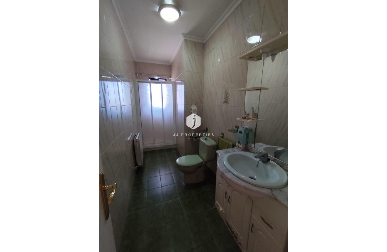 Tweedehands - Villa -
Torrevieja - Estacion de autobuses