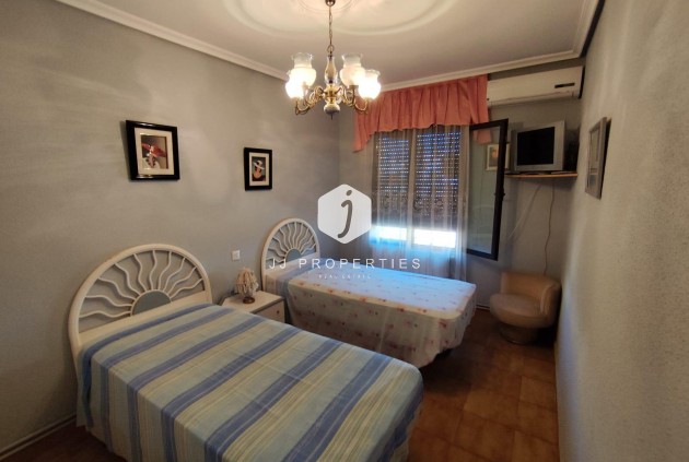 Tweedehands - Villa -
Torrevieja - Estacion de autobuses