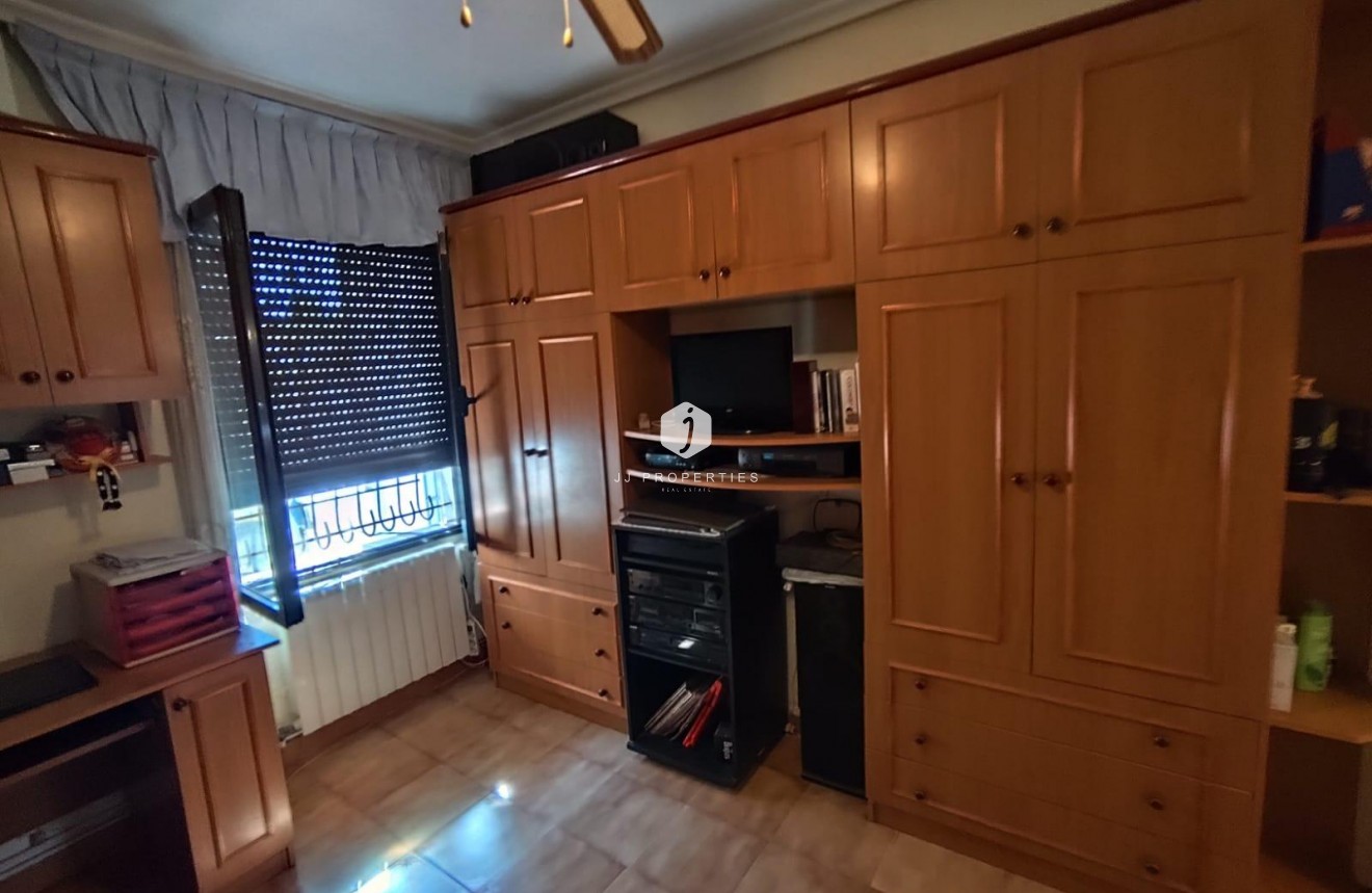 Tweedehands - Villa -
Torrevieja - Estacion de autobuses