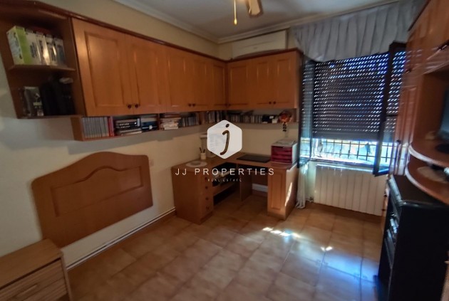 Tweedehands - Villa -
Torrevieja - Estacion de autobuses