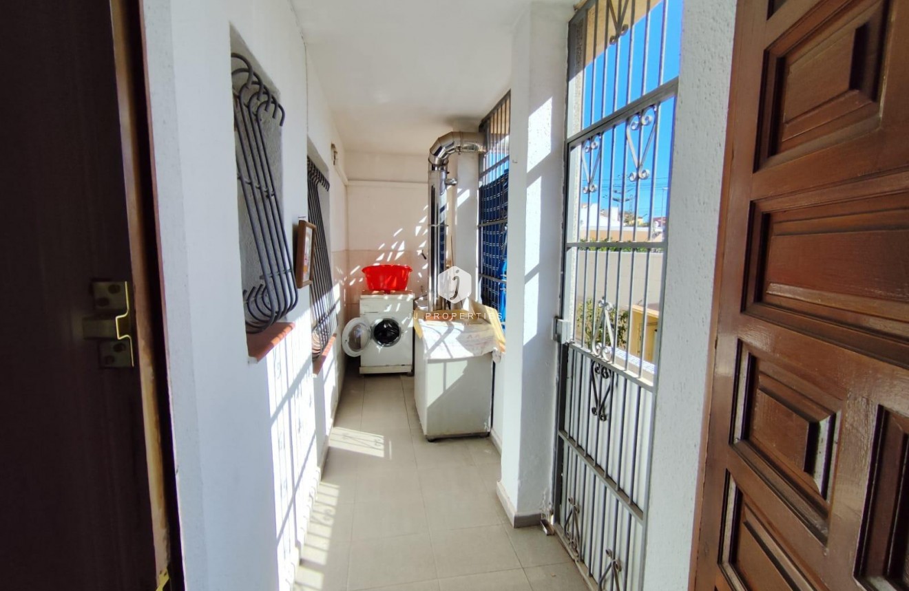 Tweedehands - Villa -
Torrevieja - Estacion de autobuses