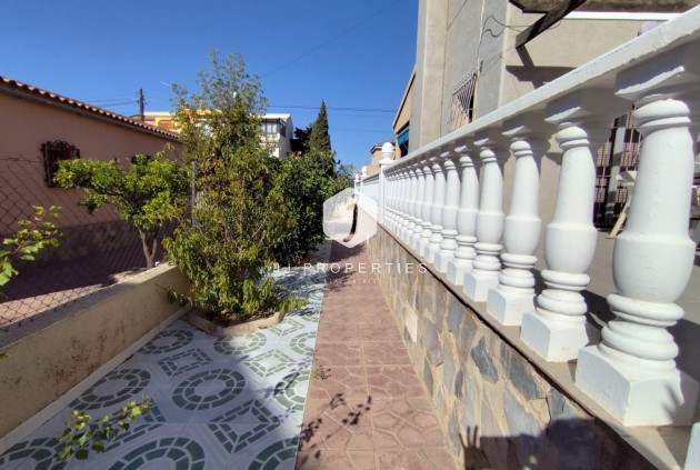 Tweedehands - Villa -
Torrevieja - Estacion de autobuses