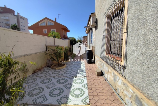 Tweedehands - Villa -
Torrevieja - Estacion de autobuses