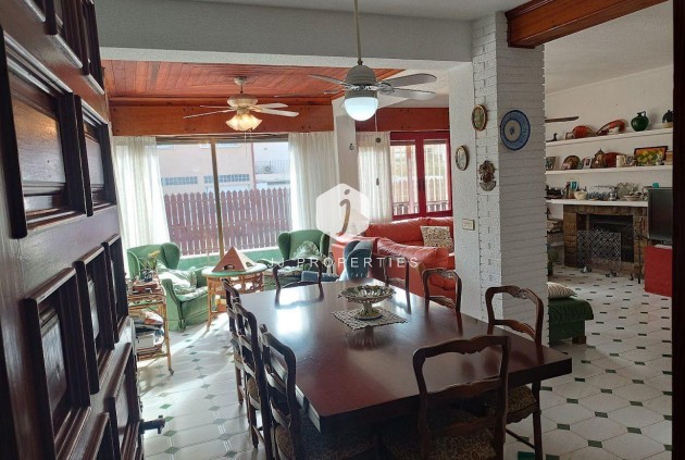 Tweedehands - Villa -
Orihuela Costa - Campoamor