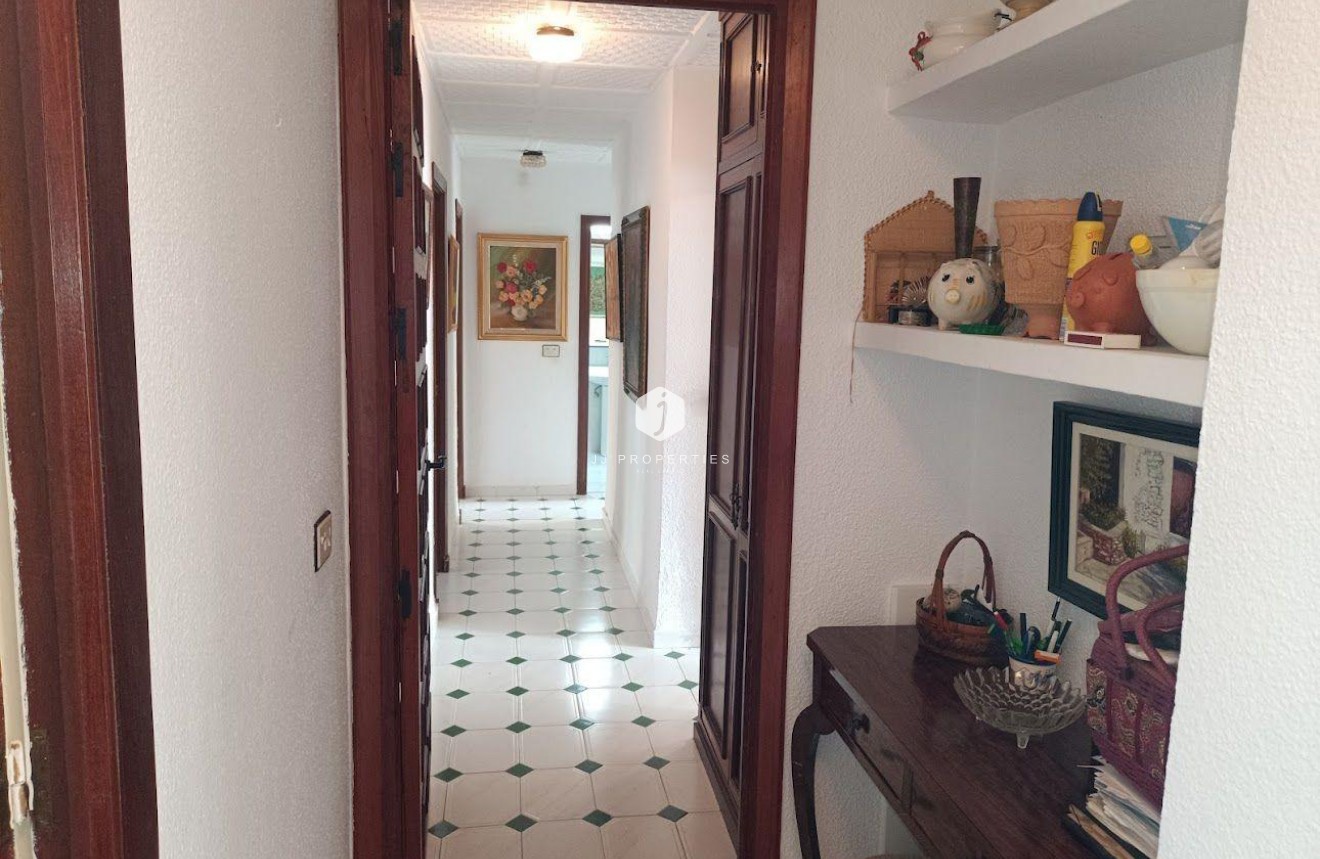 Tweedehands - Villa -
Orihuela Costa - Campoamor