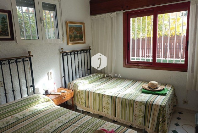 Tweedehands - Villa -
Orihuela Costa - Campoamor