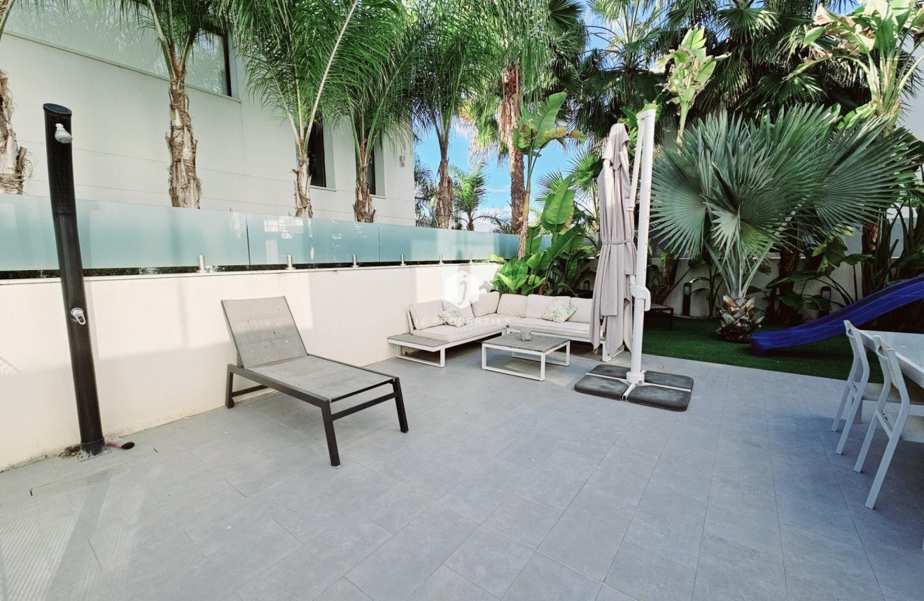 Segunda mano - Villa -
Ciudad Quesada - Costa Blanca Sur