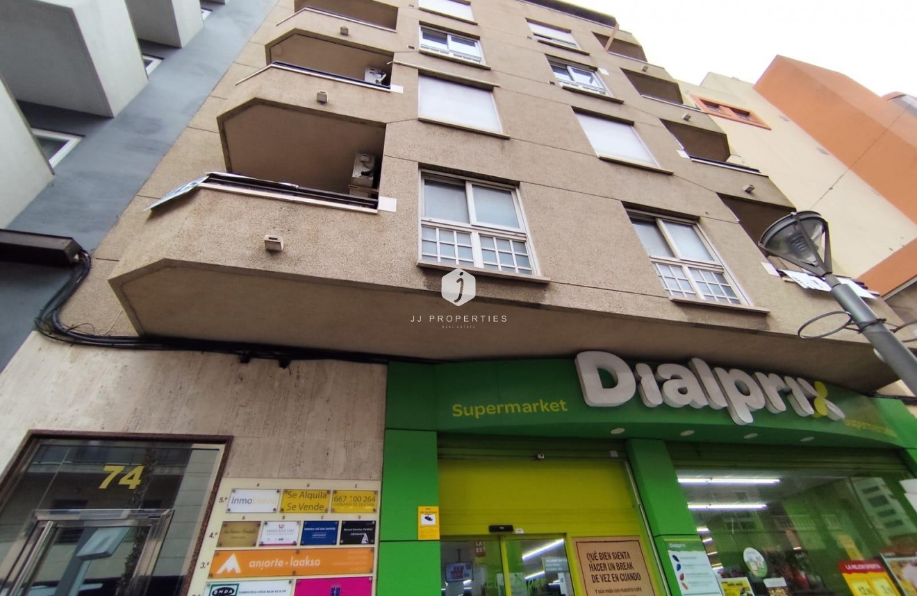 Tweedehands - Appartement / flat -
Torrevieja - Puerto