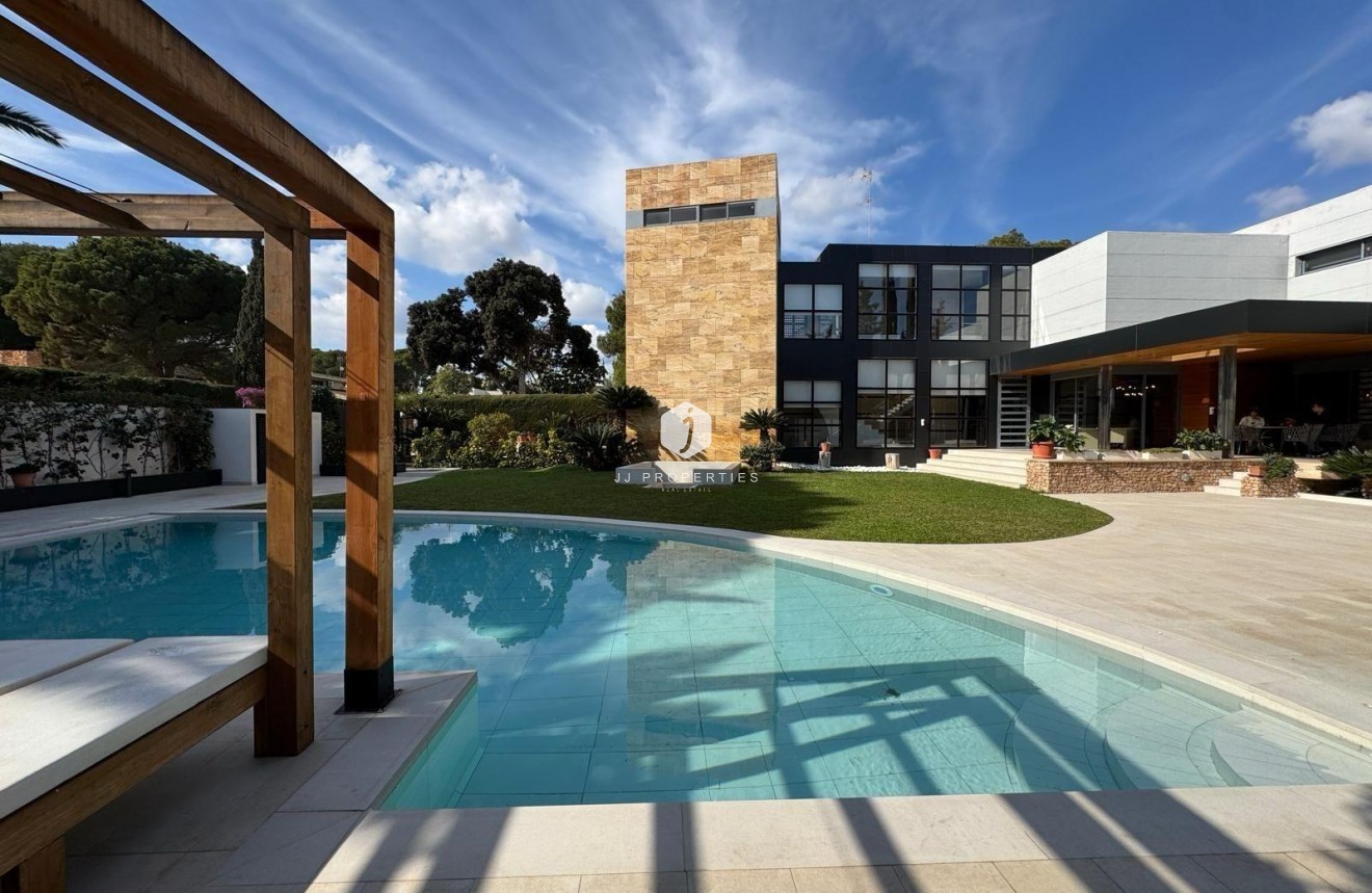 Tweedehands - Villa -
Orihuela Costa - Altos De Campoamor