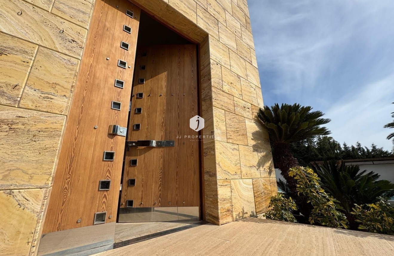 Tweedehands - Villa -
Orihuela Costa - Altos De Campoamor