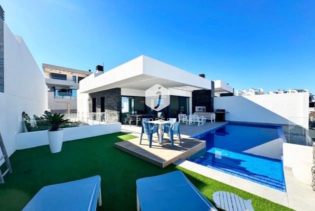 Tweedehands - Villa -
Rojales - Inland